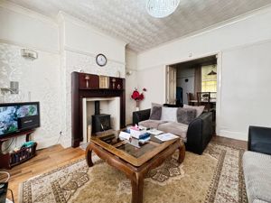 Lounge- click for photo gallery